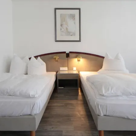 Goldener Anker Otel